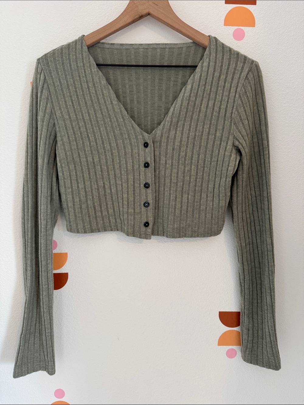 SHEIN Olive Ribbed V-Neck Button Crop Top N0103
